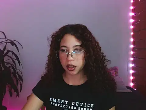 Medussa3033 online show from November 6, 2025, 2:45 am