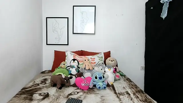 Gabi Rodriguez1 online show from October 30, 2025, 2:51 pm