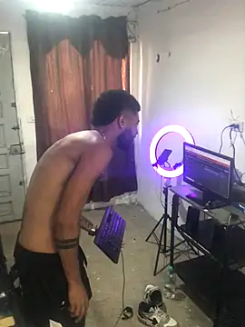 Snapshot of AXionX chatting on November 26, 2025, 3:02 pm AXionX online show from November 26, 2025, 3:02 pm