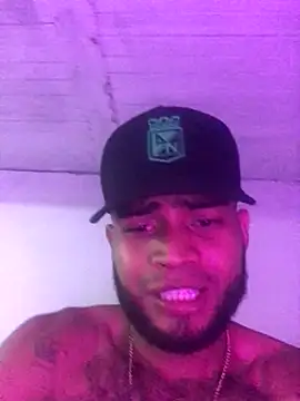 Snapshot of AXionX chatting on November 27, 2025, 4:36 am AXionX online show from November 27, 2025, 4:36 am