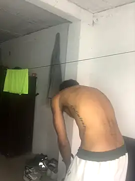 Snapshot of AXionX chatting on November 28, 2025, 8:11 pm AXionX online show from November 28, 2025, 8:11 pm