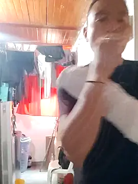 Rhosynn online show from April 3, 2026, 9:46 pm