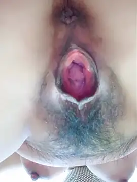 Snapshot of piug321 chatting on November 9, 2025, 6:44 am piug321 online show from November 9, 2025, 6:44 am