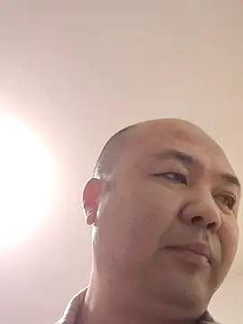 Snapshot of caige8888 chatting on October 26, 2025, 12:33 pm caige8888 online show from October 26, 2025, 12:33 pm