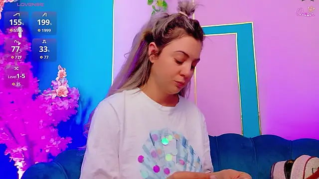 AriannaSins online show from May 27, 2026, 12:13 pm