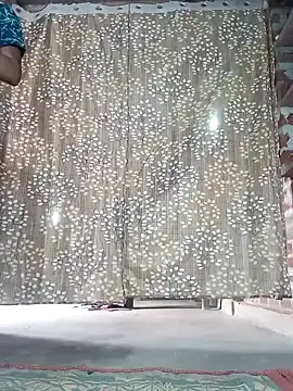 Rajni chauhan online show from November 20, 2025, 8:47 am