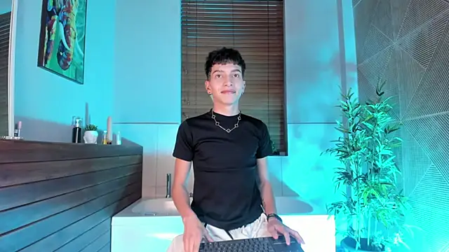 Snapshot of Tiam_muller chatting on October 25, 2025, 3:58 am Tiam muller online show from October 25, 2025, 3:58 am