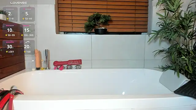 Snapshot of Tiam_muller chatting on November 12, 2025, 3:51 am Tiam muller online show from November 12, 2025, 3:51 am