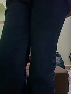 Snapshot of darkdoll007 chatting on February 18, 2026, 8:43 am darkdoll007 online show from February 18, 2026, 8:43 am