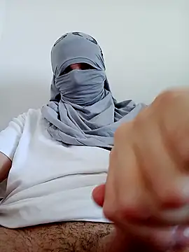 hasanland online show from October 29, 2025, 12:29 pm