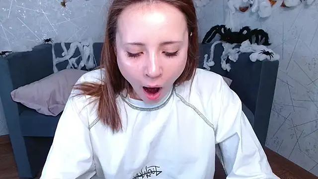 evaa here  online show from October 27, 2025, 7:01 am