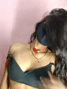 sweet couple99 online show from November 26, 2025, 9:43 am