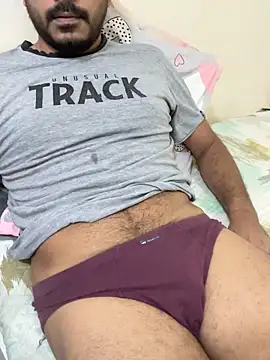 Snapshot of Handsome8677 chatting on October 27, 2025, 7:12 am Handsome8677 online show from October 27, 2025, 7:12 am