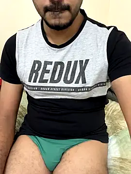 Snapshot of Handsome8677 chatting on November 5, 2025, 12:38 pm Handsome8677 online show from November 5, 2025, 12:38 pm