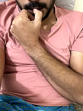 Snapshot of Handsome8677 chatting on November 12, 2025, 9:03 pm Handsome8677 online show from November 12, 2025, 9:03 pm