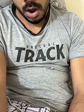 Snapshot of Handsome8677 chatting on November 15, 2025, 9:43 pm Handsome8677 online show from November 15, 2025, 9:43 pm