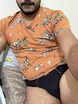 Snapshot of Handsome8677 chatting on November 16, 2025, 9:48 am Handsome8677 online show from November 16, 2025, 9:48 am