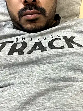 Snapshot of Handsome8677 chatting on November 28, 2025, 11:29 pm Handsome8677 online show from November 28, 2025, 11:29 pm