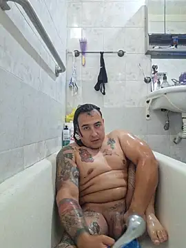 Snapshot of Rueditasss chatting on February 14, 2026, 8:16 pm Rueditasss online show from February 14, 2026, 8:16 pm