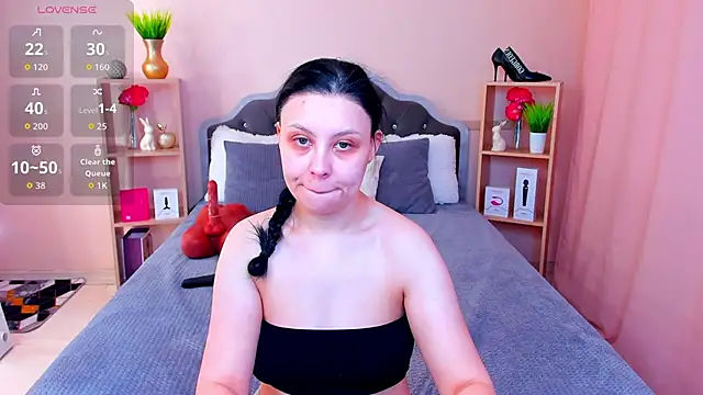 ChloeBrut online show from November 5, 2025, 12:43 am