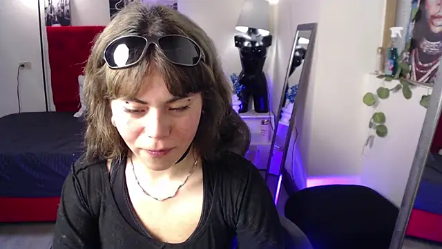 Snapshot of Insomniia_ chatting on October 22, 2025, 6:40 pm Insomniia online show from October 22, 2025, 6:40 pm