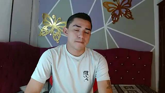 Snapshot of Ruiz2416 chatting on October 16, 2025, 11:22 am Ruiz2416 online show from October 16, 2025, 11:22 am