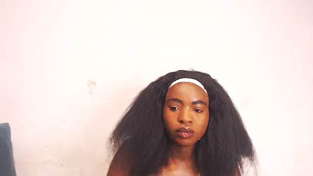 Snapshot of TallEbonyBabe chatting on February 8, 2026, 4:05 am TallEbonyBabe online show from February 8, 2026, 4:05 am