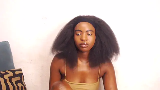 Snapshot of TallEbonyBabe chatting on February 10, 2026, 4:27 am TallEbonyBabe online show from February 10, 2026, 4:27 am