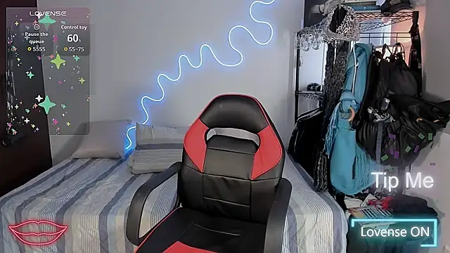 Lyric Mirage online show from November 4, 2025, 12:59 pm