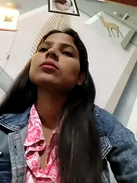 Snapshot of Anshika1431 chatting on November 24, 2025, 3:39 am Anshika1431 online show from November 24, 2025, 3:39 am