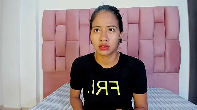 EuphoriaSavage online show from October 24, 2025, 12:56 pm