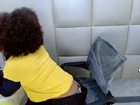 Snapshot of WinnyBarness chatting on October 26, 2025, 2:17 am WinnyBarness online show from October 26, 2025, 2:17 am