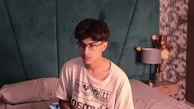 Aaron Eze online show from February 22, 2026, 11:03 pm