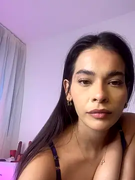 Esmeraldalcl online show from November 15, 2025, 10:26 pm