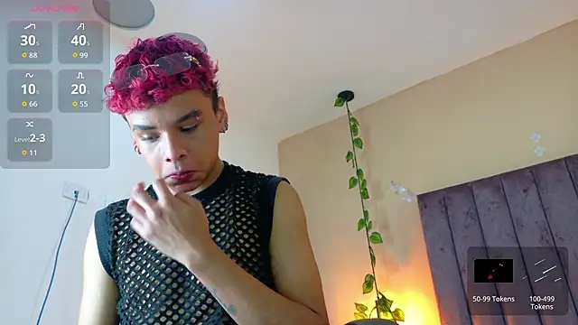 Xavier Fox    online show from February 9, 2026, 8:46 pm