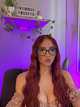 Im sofiaaa online show from December 13, 2025, 7:53 pm