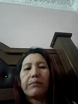 Bigtitsass81 online show from November 14, 2025, 10:29 pm