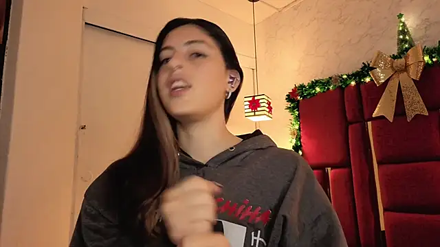 moon winy online show from December 3, 2025, 11:41 am