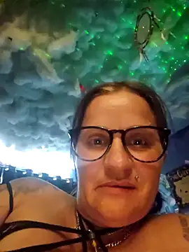 Sweetsugar22678 online show from November 4, 2025, 9:14 pm