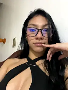 Snapshot of Swet_scarlet chatting on October 28, 2025, 12:58 am Swet scarlet online show from October 28, 2025, 12:58 am
