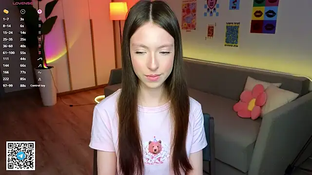 Yasmin Kass online show from April 4, 2026, 7:28 am