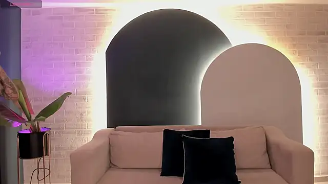 Snapshot of ChristineFord_ chatting on October 28, 2025, 3:04 pm ChristineFord online show from October 28, 2025, 3:04 pm