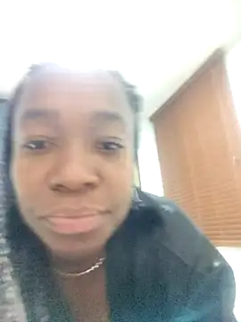 Snapshot of Britany_2-7 chatting on October 21, 2025, 2:23 am Britany 2-7 online show from October 21, 2025, 2:23 am