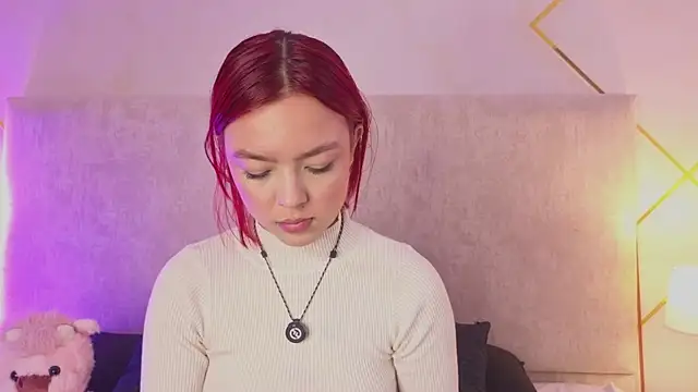 Martinaa Garcia online show from July 6, 2026, 7:49 pm