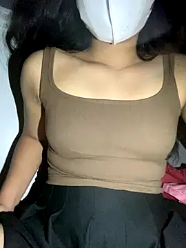 Snapshot of Nary68 chatting on October 16, 2025, 3:24 pm Nary68 online show from October 16, 2025, 3:24 pm