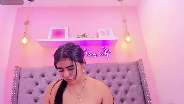 Sophiia 77 online show from October 29, 2025, 10:22 pm