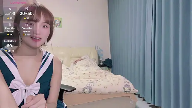 Momo-999 online show from November 23, 2025, 7:24 pm