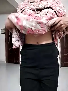 Snapshot of Ratri-Biswas chatting on November 6, 2025, 4:41 pm Ratri-Biswas online show from November 6, 2025, 4:41 pm