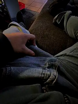 Snapshot of michindm chatting on October 30, 2025, 3:35 pm michindm online show from October 30, 2025, 3:35 pm