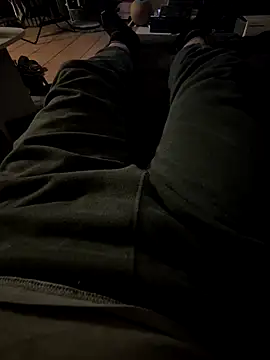 Snapshot of michindm chatting on November 1, 2025, 9:50 pm michindm online show from November 1, 2025, 9:50 pm